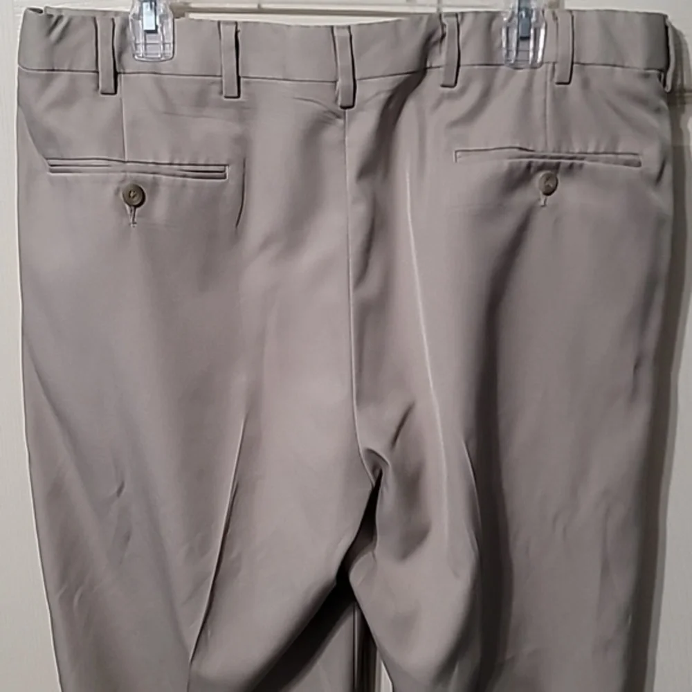 JOS. A. BANKS Traveler Khaki Dress Pants Men's‎ 38x30 Great Condition